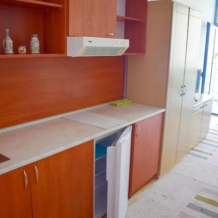 Apartament Near The Sea *
