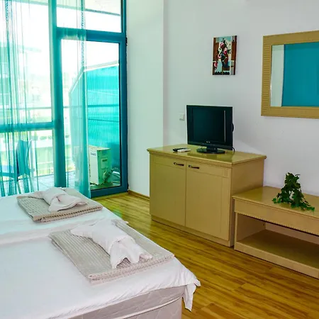 Apartament Near The Sea *